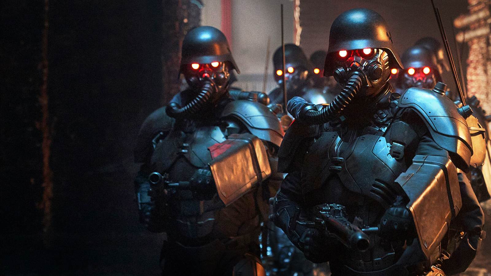 Jin-Roh, la Brigade des loups (1999) se déroulait dans un Japon alternatif des années 1950 ; son remake coréen transpose l’action dans une Corée futuriste